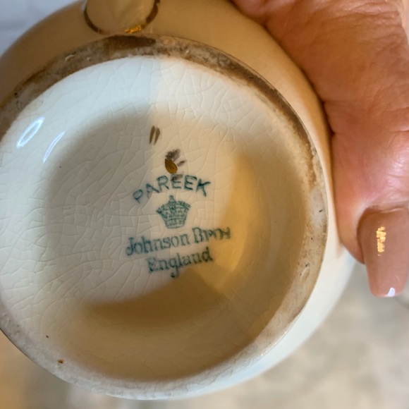 Vintage Johnson Brothers Pareek creamer - Picture 7 of 7